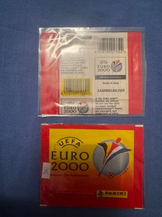 Sobre Panini Eurocopa 2000 sin abrir