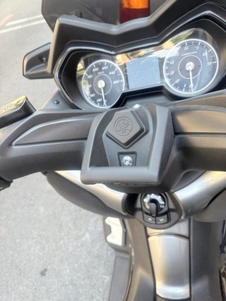 Yamaha XMAX 300 Tech MAX Negra