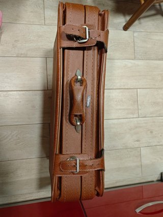 Maleta vintage marrón