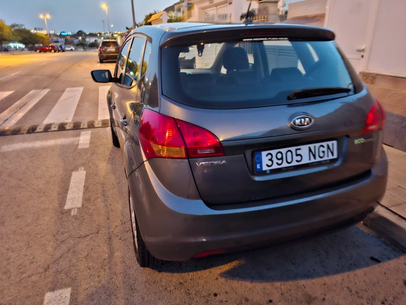 KIA Venga 2011 - foto 1