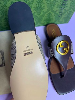 Chanclas Gucci Marrón y Dorado
