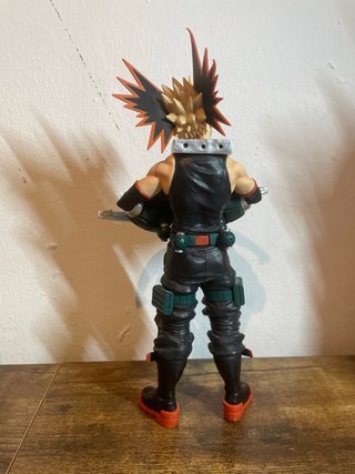 Figura Bakugo Katsuki Boku No Hero Academia
