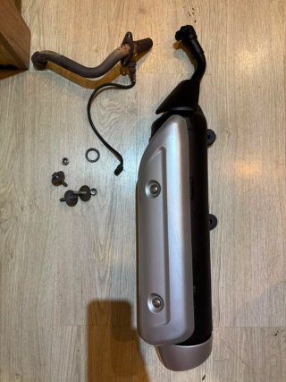 Suzuki Burgman 125 Inyección Escape