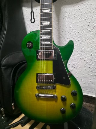 GIBSON Les Paul Studio Iguana Burst 2026