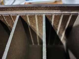 Caja archivadora de madera barnizada con portafoto