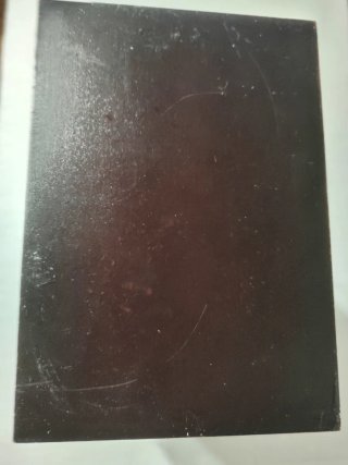Caja archivadora de madera barnizada con portafoto