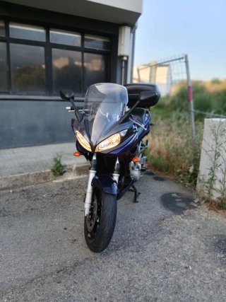 Yamaha FZS 600 Fazer Azul/Negra