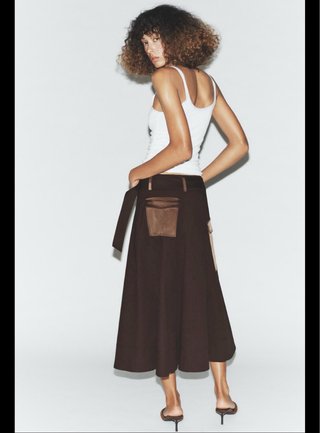 Falda midi Zara cargo marrón Talla S