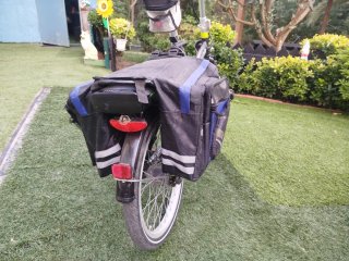 Bicicleta eléctrica plagable