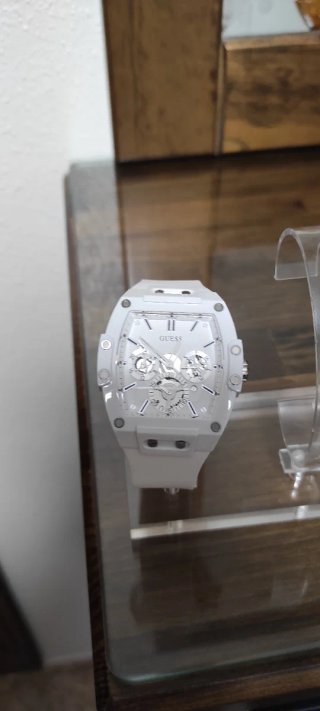 Reloj Guess Blanco Esqueleto