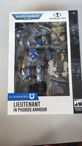 Warhammer 40k McFarlane Ultramarine Lieutenant