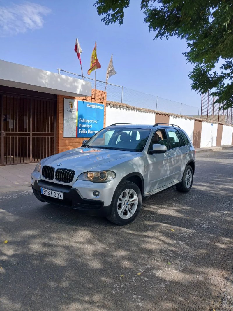 BMW X5 2009 - foto 1