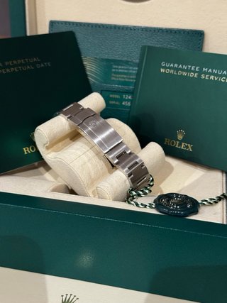 Rolex Oyster Perpetual 124200 Negro