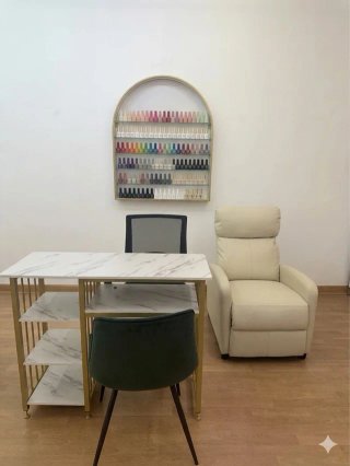 Alquilo zona de manicura.