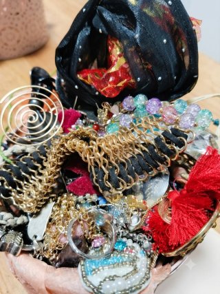 Lote +60 bisutería: collares, pulseras, pendientes