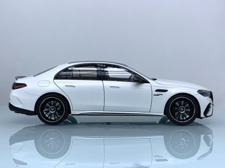 1:18 Mercedes AMG E53 Híbrido 4Matic+ 2024 Blanco