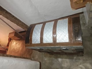 Baúl antiguo madera y metal