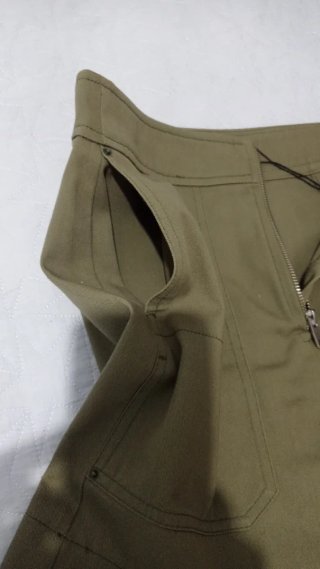 Falda verde estilo cargo