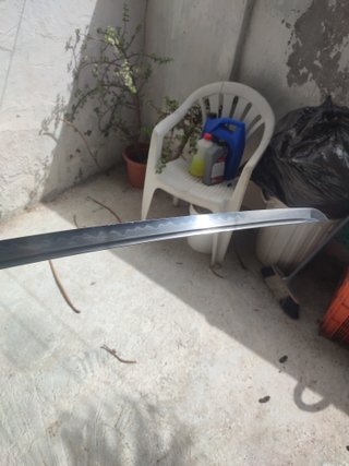 Katana japonesa funcional con filo al carbono 1095