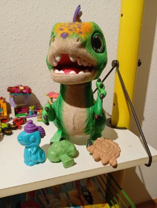 Rex comilón  Dinosaurio interactivo con accesorios