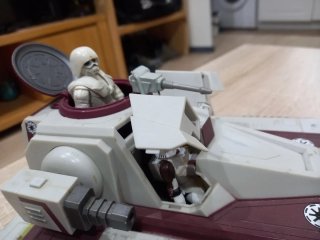 Nave Star Wars con figuras