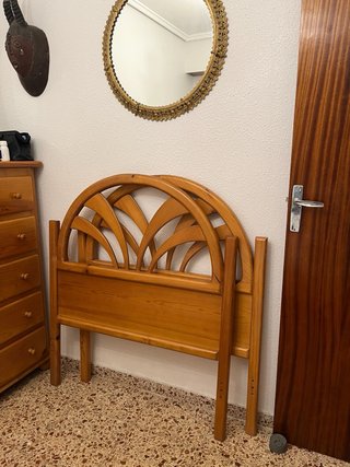 Cabeceros pino cama 90. 10€ unidad.