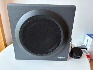 Altavoces Logitech Z333 2.1 con Subwoofer