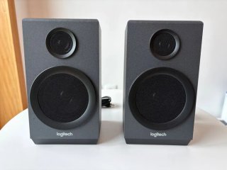 Altavoces Logitech Z333 2.1 con Subwoofer