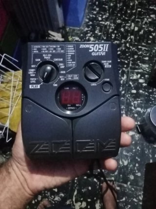 Pedalera Zoom 505II Guitarra
