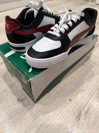 Puma Rojas y Negras Talla 39