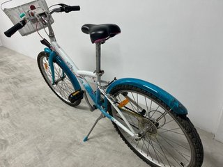 Bicicleta B'Twin 24 6V