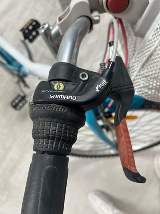 Bicicleta B'Twin 24 6V