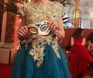 Vestido de fiesta azul verdoso