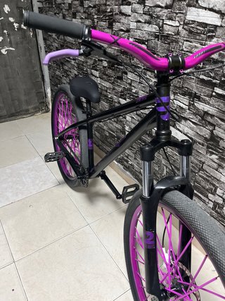 Bicicleta Stunt Dirt Jump Negra/Morada