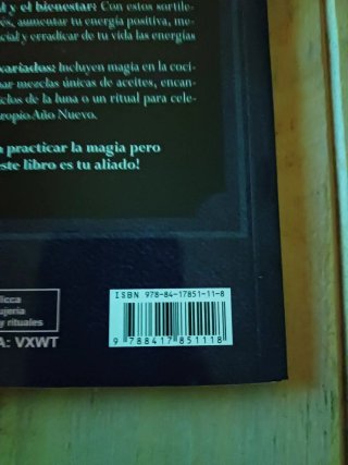 Wicca, libro de los hechizos : libro de las som...