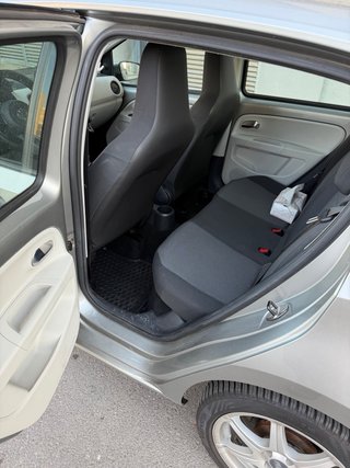 Volkswagen up! 2013