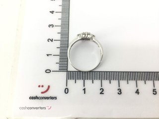 anillo oro 18k con piedra con circonita