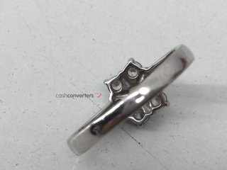 anillo oro 18k con piedra con circonita