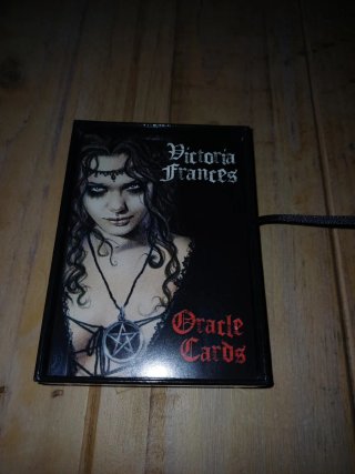 Oráculo Victoria Frances