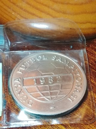 Mundial 82 ESPAÑA +moneta trurca Mundial 82