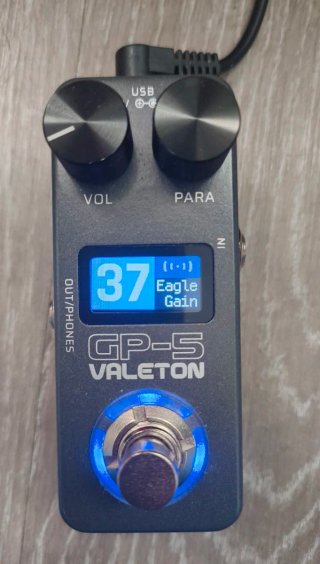 Pedal multiefectos para guitarra eléctrica