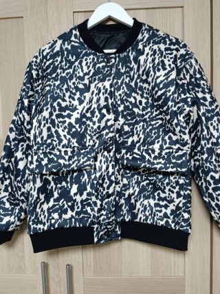 Cazadora estampado animal