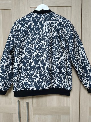 Cazadora estampado animal