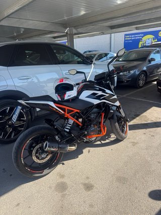 KTM Duke 125cc Moto ITV2028
