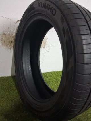 225 50 18 99W KUMHO ECSTA HS52