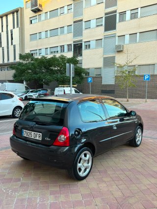 Renault Clio 2005