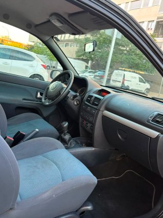 Renault Clio 2005