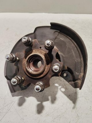 Mangueta del izq mitsubishi 301151 sin rf montero