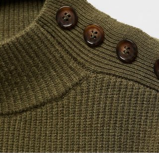 Jersey Mango verde botones cuello alto