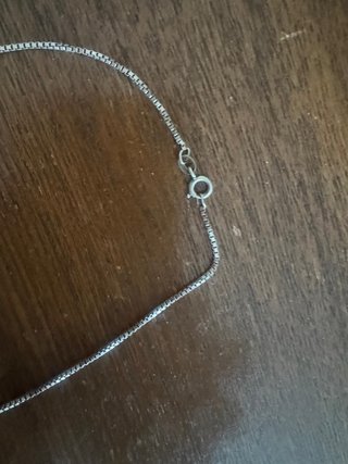 Cadena de plata con cierre